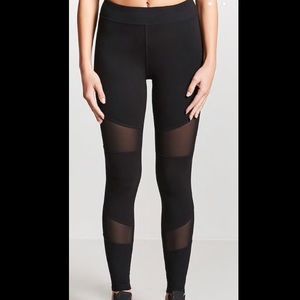 Active Mesh Panel Leggings